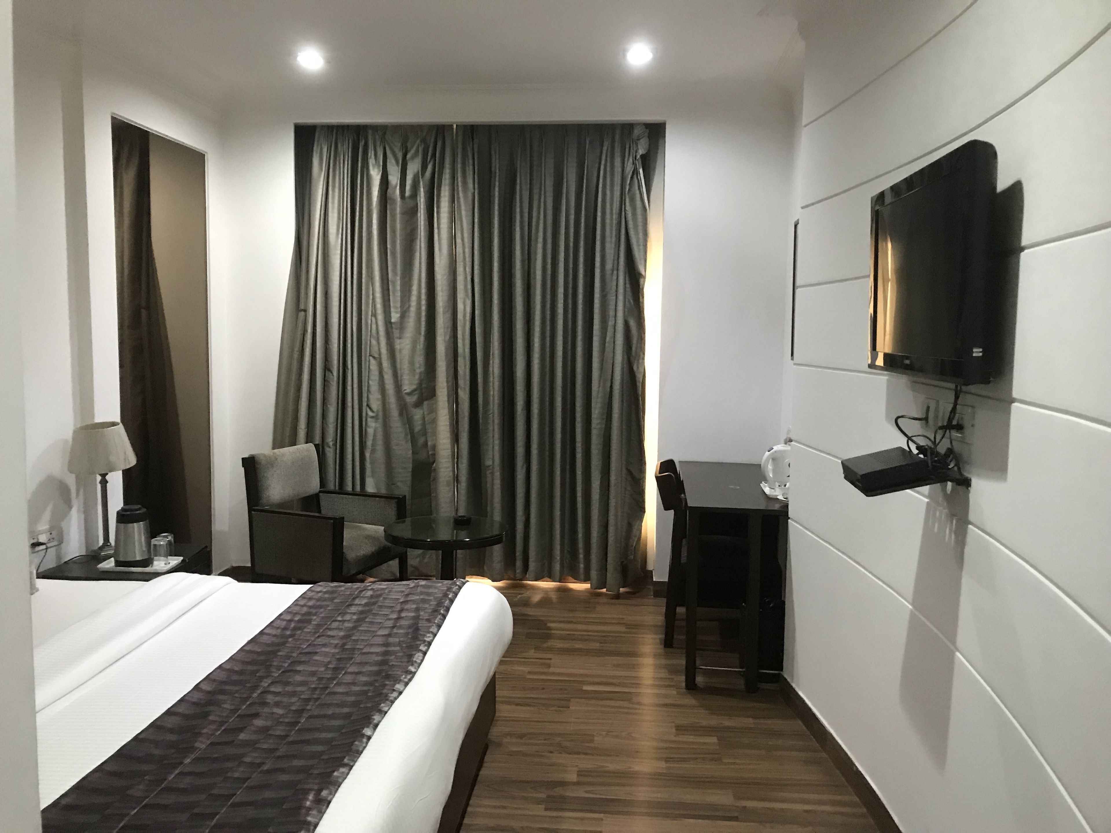 Minibar, in-room safe, iron/ironing board, rollaway beds
