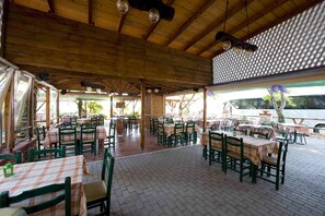 Property grounds - Lydia Hotel (Kavala)