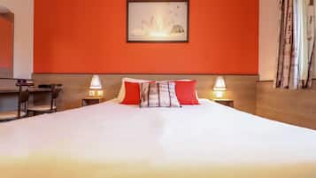 Premium bedding, individually decorated, individually furnished, desk
