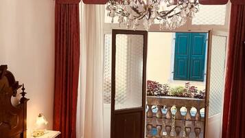 Comfort Triple Room | Egyptian cotton sheets, premium bedding, down comforters