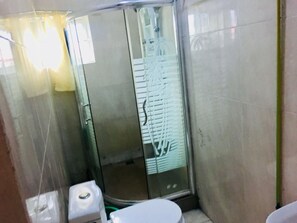 Executive Room (Standard) | Bathroom - Mignonette Hotel & Suites (Benin City)