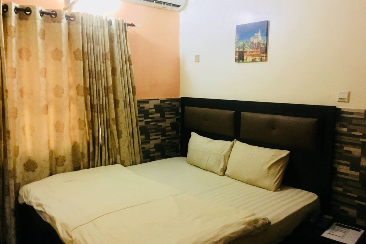 Executive Room (Single) | Desk, laptop workspace, free WiFi, individually decorated