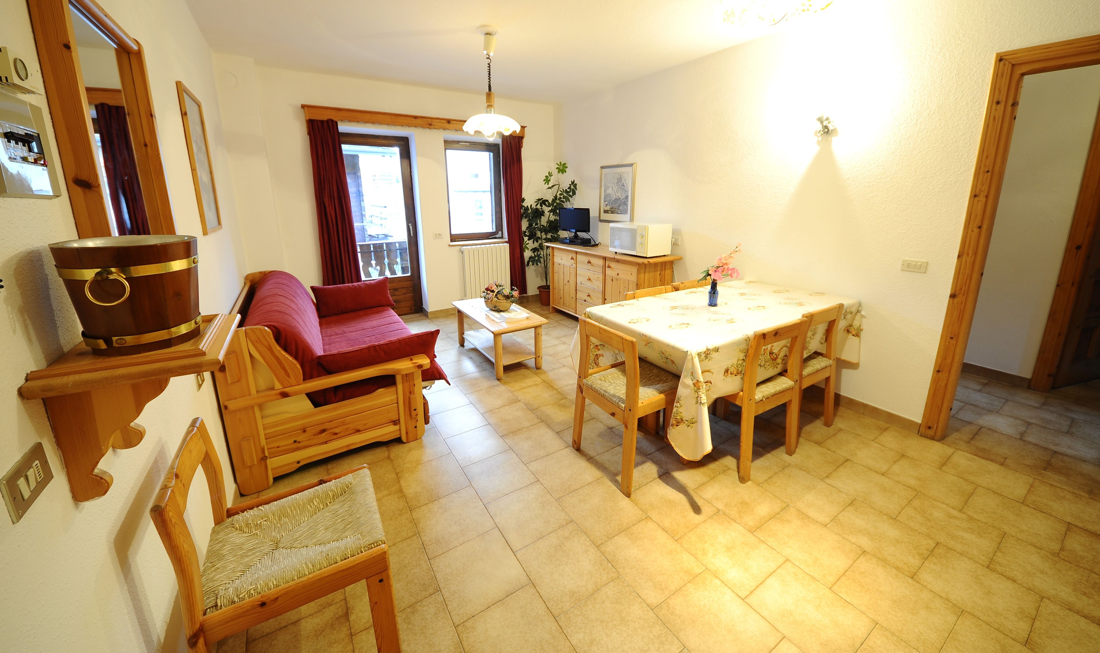 Apartment, 2 Bedrooms, Mountain View | In-room dining