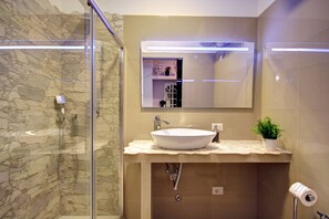 Apartment, 1 Schlafzimmer | Badezimmer | Dusche, kostenlose Toilettenartikel, Haartrockner, Handtücher