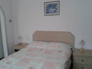 Iron/ironing board, free WiFi, bed sheets - Overnight Stays Stockport (Stockport)