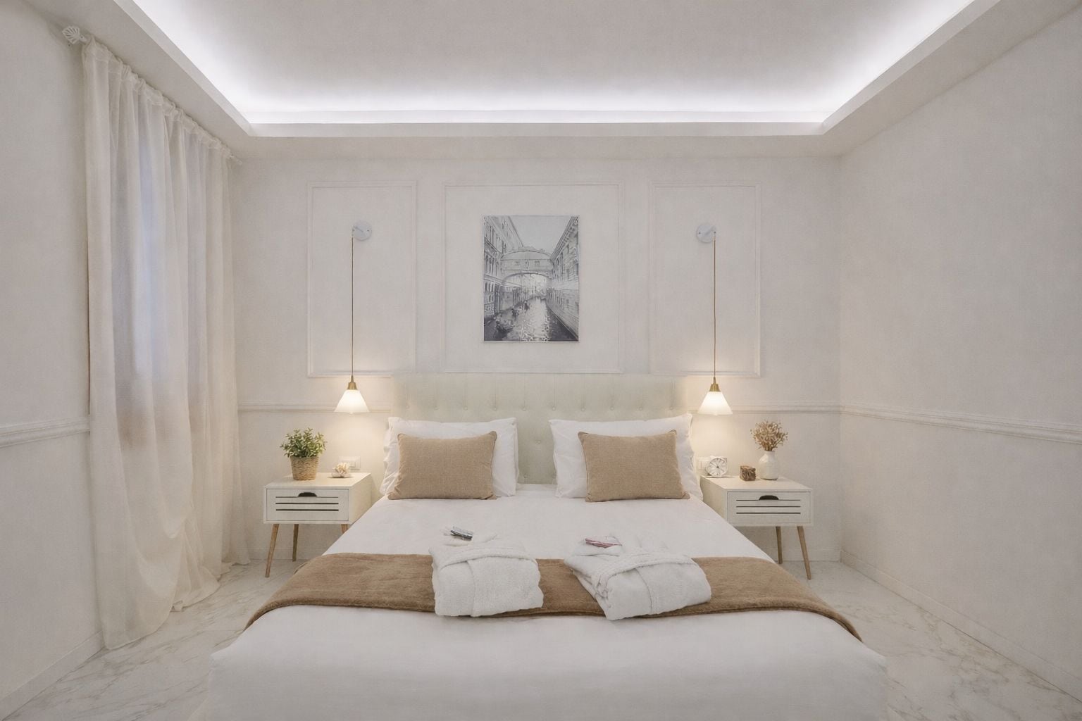 Allergikerbettwaren, Daunenbettdecken, Zimmersafe, Schreibtisch