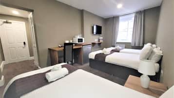 Triple Room | 2 bedrooms, desk, laptop workspace, free WiFi