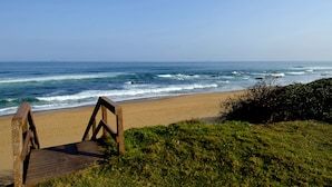 Beach nearby, white sand, beach towels - 6 Dolphin Views - Near Umdloti Beach (La Mercy)