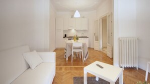 Flat-screen TV - Fiamma (Milan)