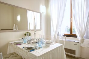Apartment, 1 Bedroom | In-room dining - Firenze (Milan)