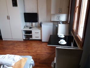 Chambre supérieure double ou avec lits jumeaux, non-fumeur | Accès au Wi-Fi (inclus)