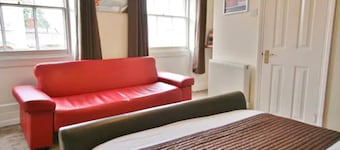 Central Hotel Cheltenham by Roomsbooked