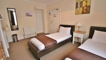 Iron/ironing board, free WiFi, bed sheets