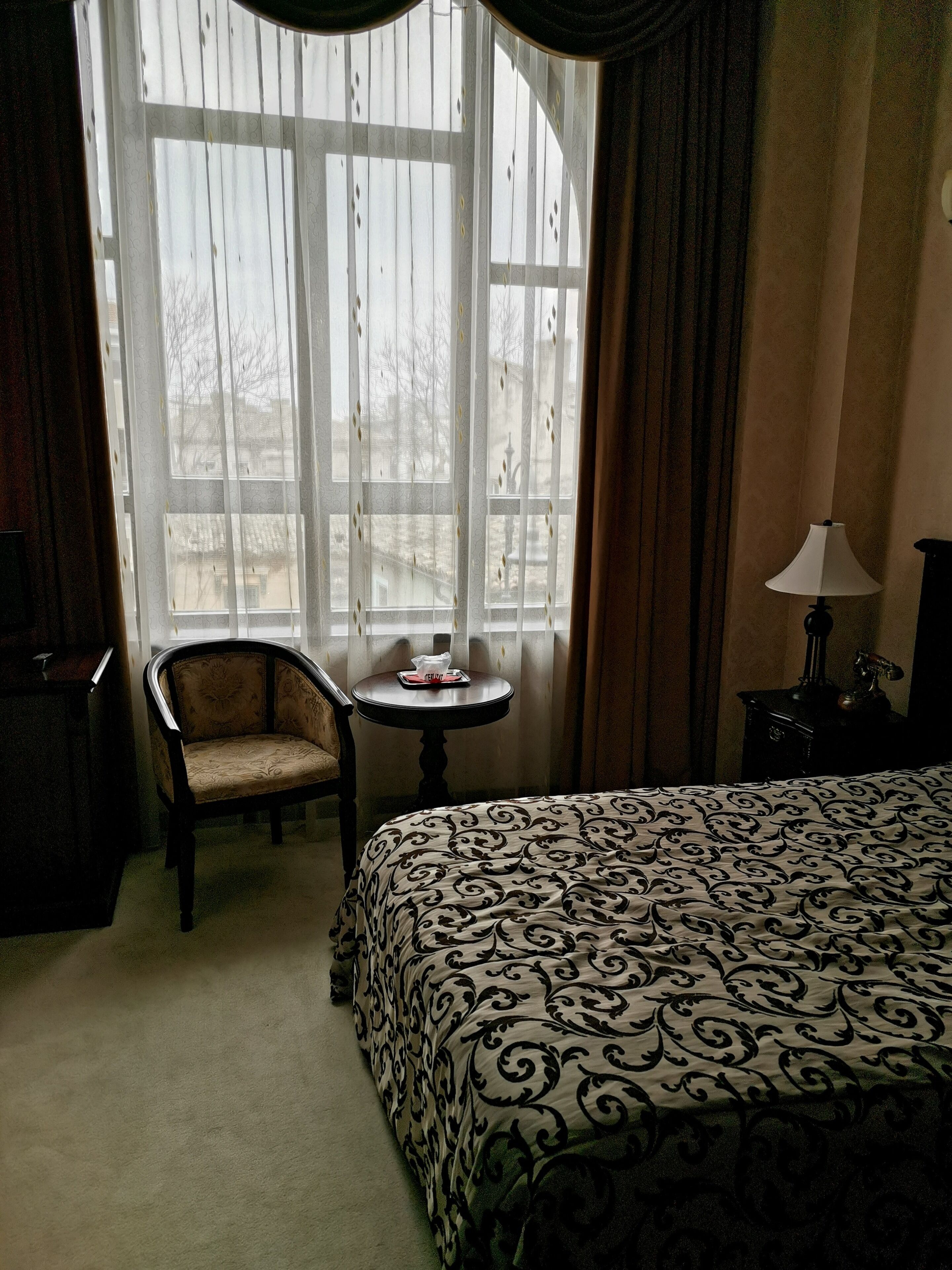 queen room | minibar, in-room safe, desk, blackout curtains