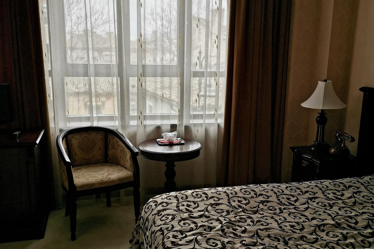 queen room | minibar, in-room safe, desk, blackout curtains