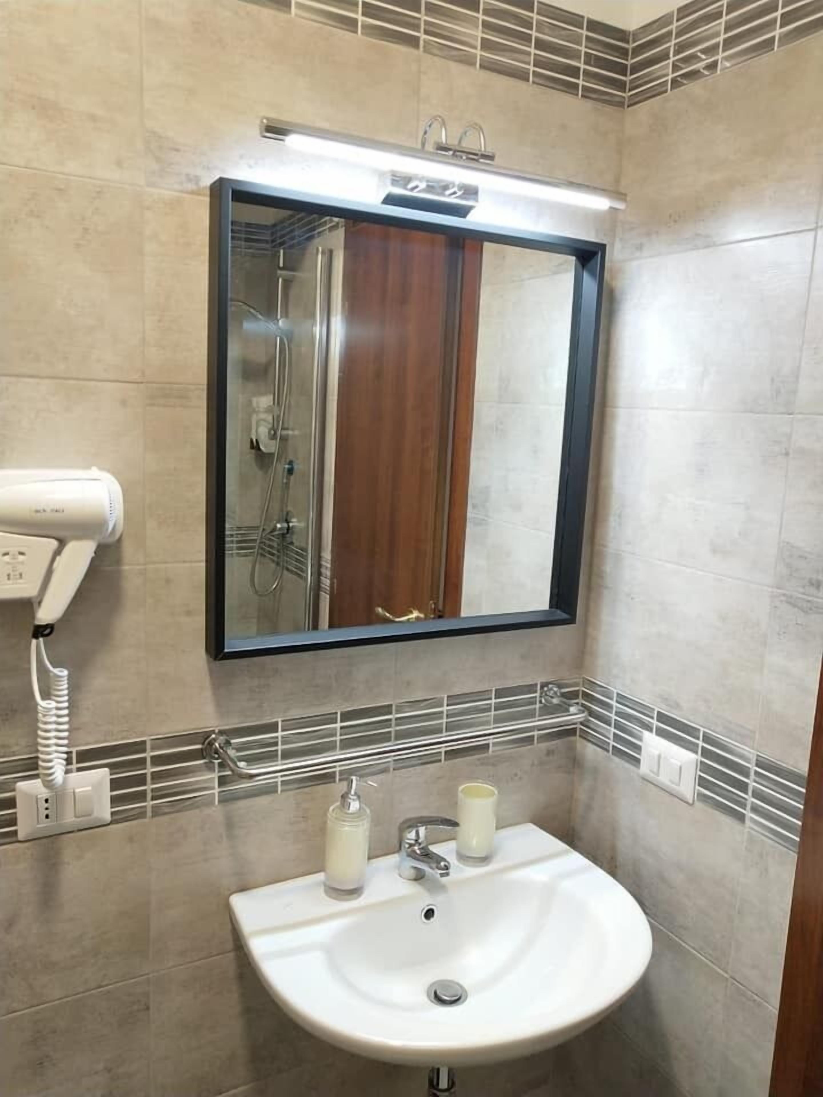 Photo - Seven Miracles Inn