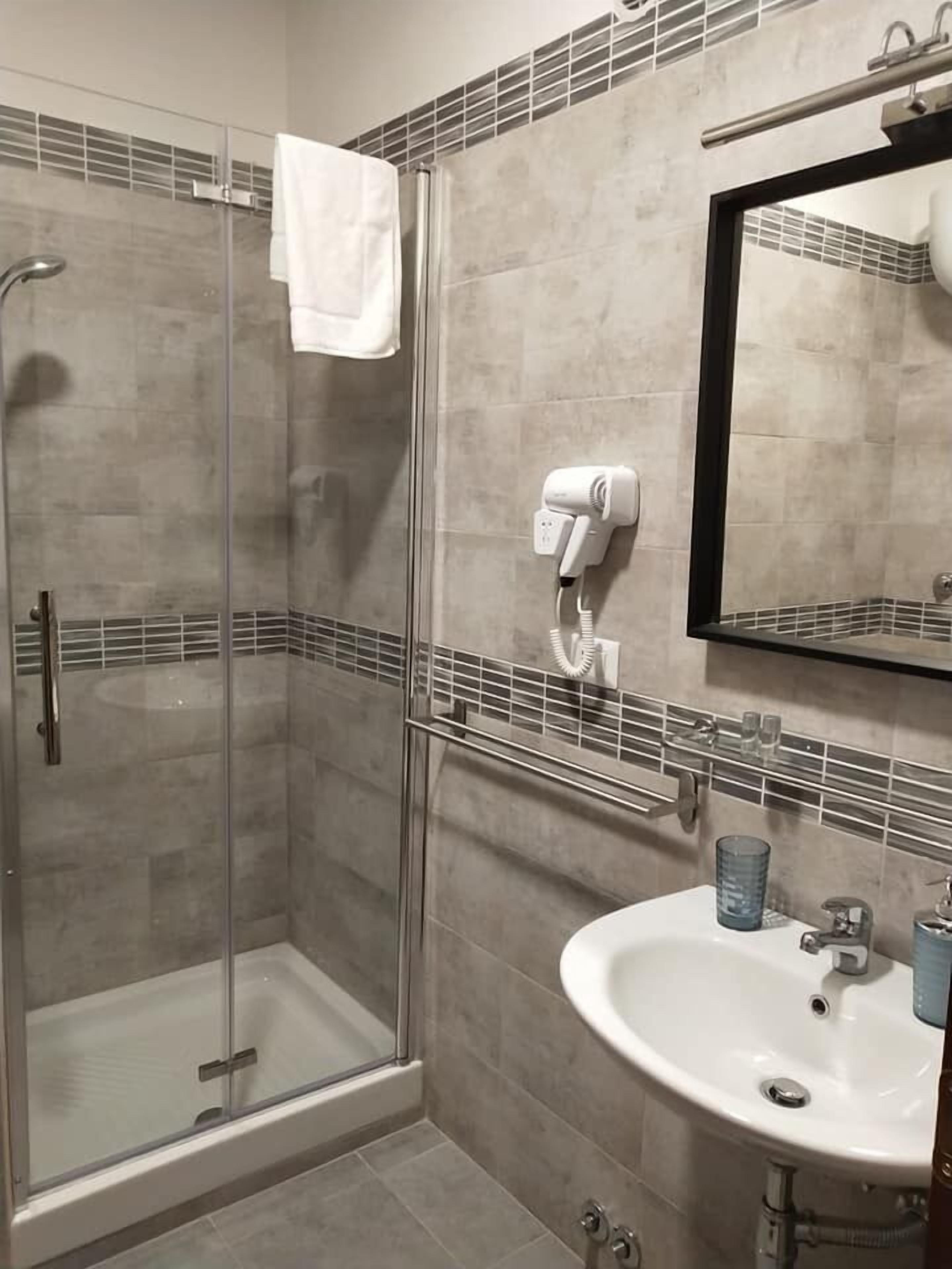 Photo - Seven Miracles Inn