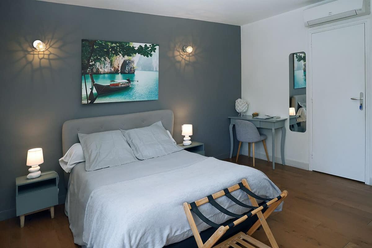 Double Room (Berlioz) | Premium bedding, down comforters, desk, laptop workspace