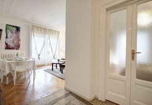 Apartment, 3 Bedrooms | Living area - Mameli (Milan)