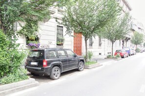 Exterior - Mameli (Milan)