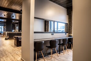 Living area - The Barn - Hostel (Vik I Myrdal)