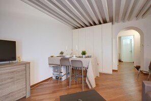 Apartment, 1 Bedroom | In-room dining - Moscova (Milan)