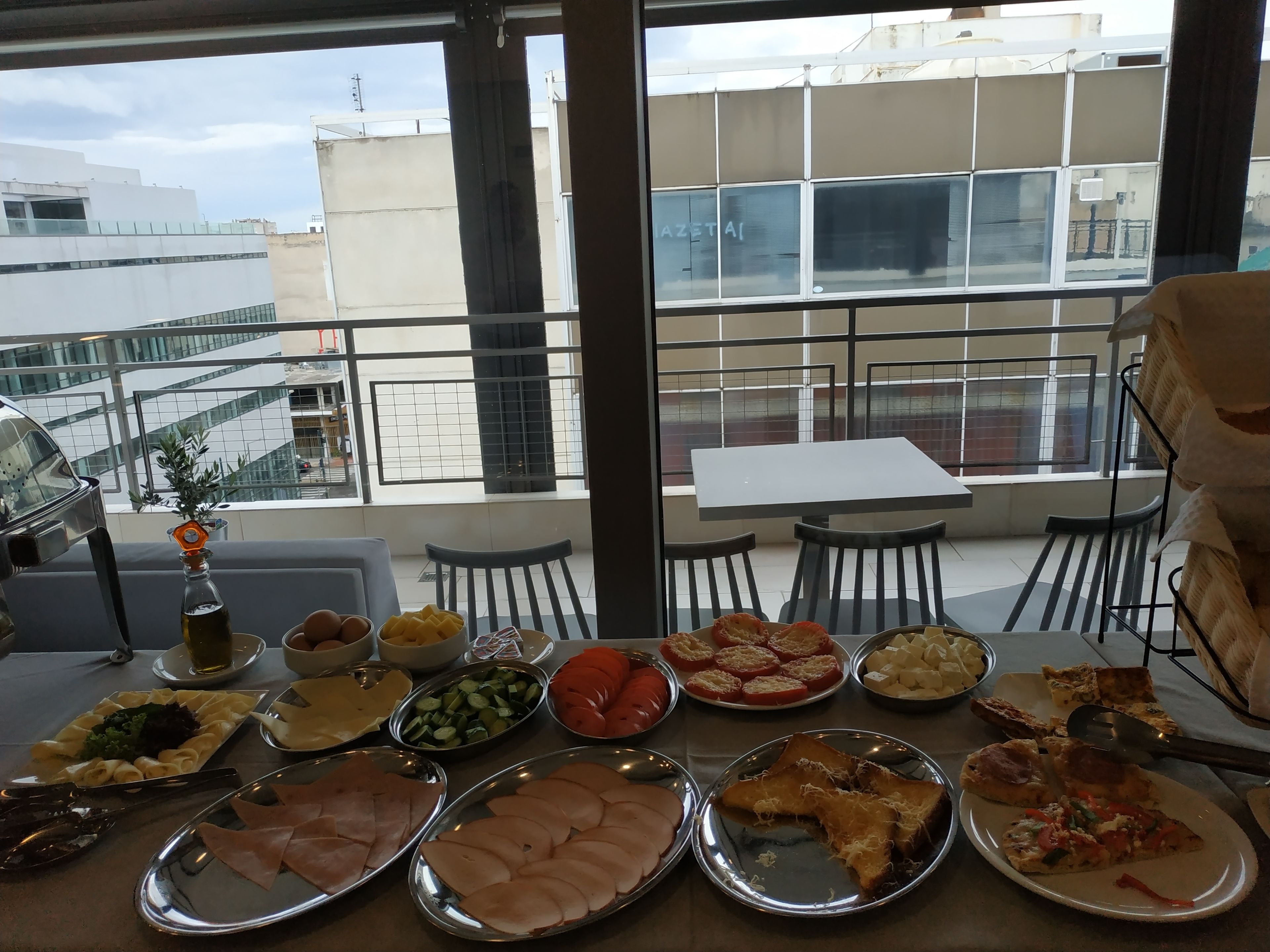 Desayuno buffet incluido todos los días 