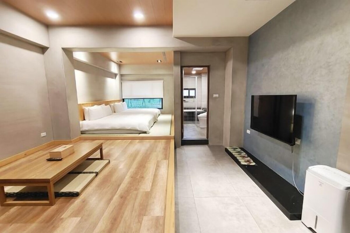 Comfort Japanese-Style Room – Two Large Beds