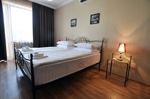 Luxury Triple Room, 2 Bedrooms | Premium bedding, down comforters, individually decorated - Hotel Gelens (Tbilisi)