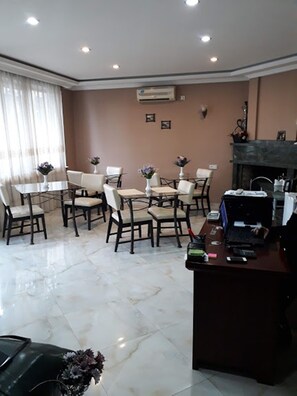 Dining - Hotel Gelens (Tbilisi)