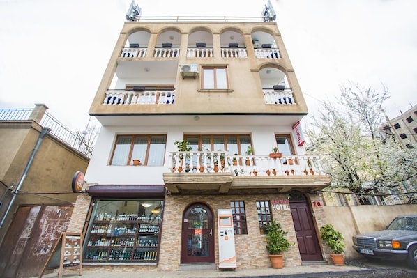 Front of property - Hotel Gelens (Tbilisi)