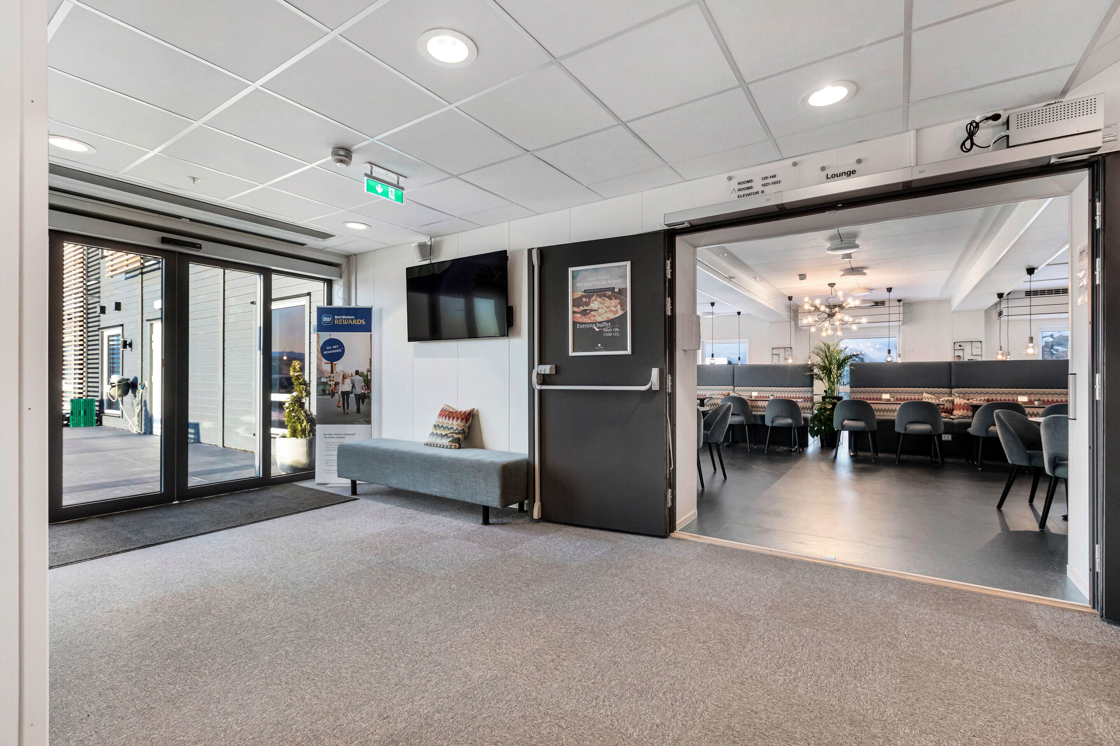 内部エントランス