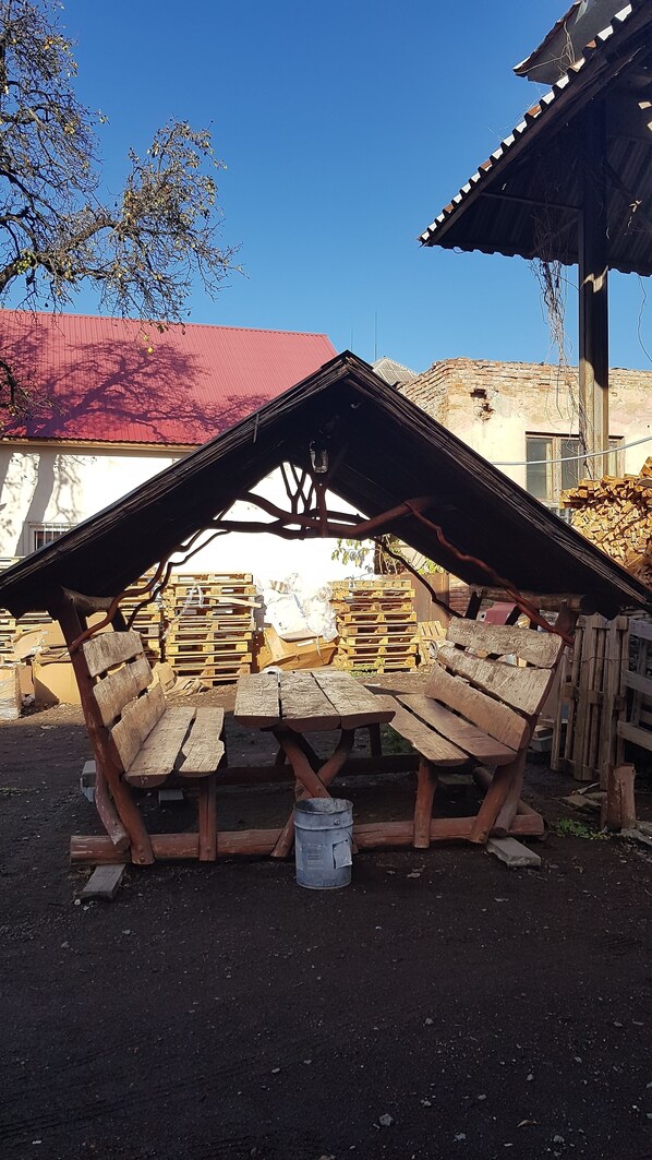 Property grounds - Welcome24 - Hostel (Mukachevo)