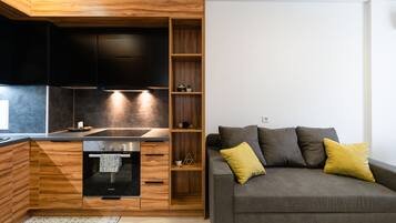 Apartemen Mewah (Yellow Plane) | Seprai premium, tempat tidur Select Comfort, dan didekorasi berbeda-beda