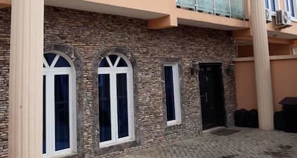 Perfect Havens at Agungi