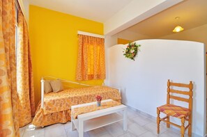 Estudio (4 Pax) | Insonorización, tabla de planchar con plancha y wifi gratis 