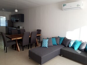 Comfort House, 3 Bedrooms, Non Smoking, Garden View | Living area | Flat-screen TV, Netflix - Casa Falabella - Puerto Marino (Puerto Morelos)