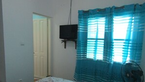 Superior Single Room, 1 Double Bed, Non Smoking, Mountain View | Room amenity - Complexo Beira Mar By Juditinha (Príncipe Island)