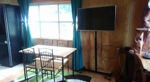 Exclusive Cabin, Garden View | Living room
