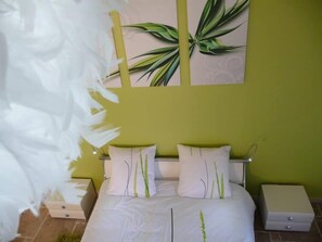 Quarto casal, para não fumantes, vista para a piscina (Zen) | Roupas de cama premium, camas Select Comfort, individualmente decorados