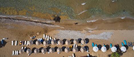 Plage à proximité, sable blanc, bar de plage