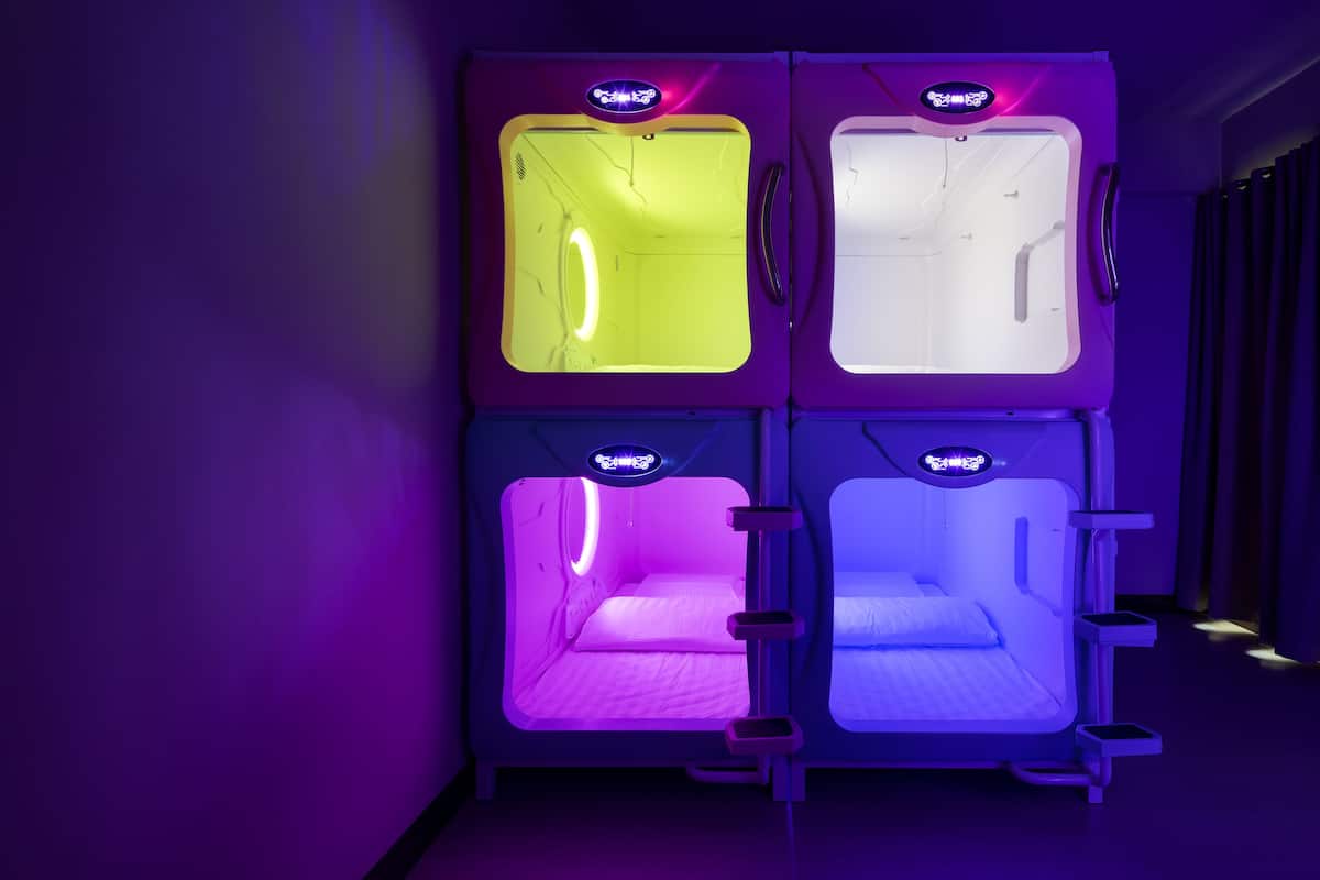 Decoración personalizada, wifi gratis y ropa de cama