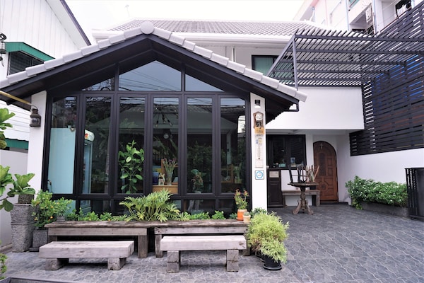 Baan Lung Poshtel - Hostel - Chiang Mai