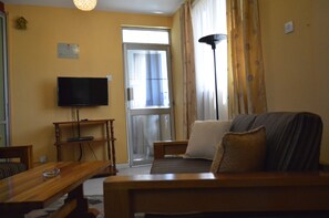 Standard Apartment, 1 Bedroom | Living room