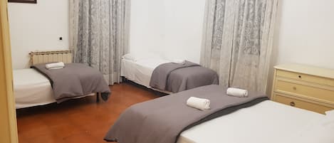 Rollaway beds, free WiFi, bed sheets