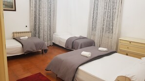 Lits pliants/supplémentaires, Wi-Fi gratuit, draps fournis