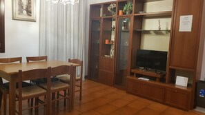 อพาร์ทเมนท์, 2 ห้องนอน | ห้องนั่งเล่น