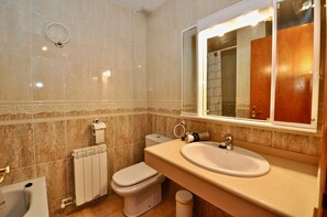 Apartment, 1 Bedroom | Bathroom | Hair dryer - Lloretholiday Dia A074 (Lloret de Mar)