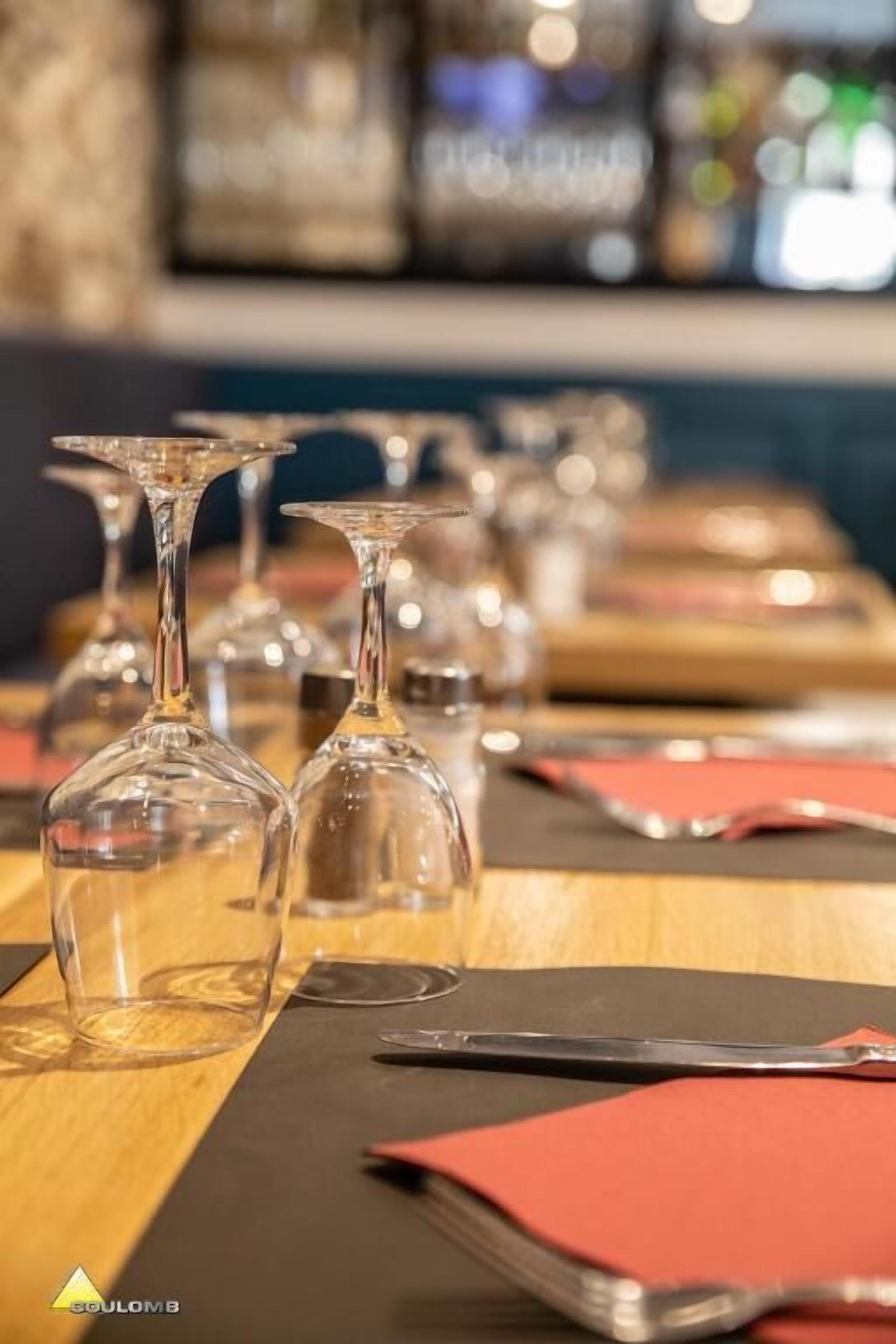 breakfast, lunch and dinner served