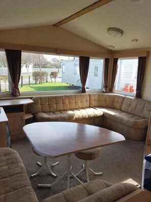 Flat-screen TV - Ingoldale Holiday Park (Skegness)